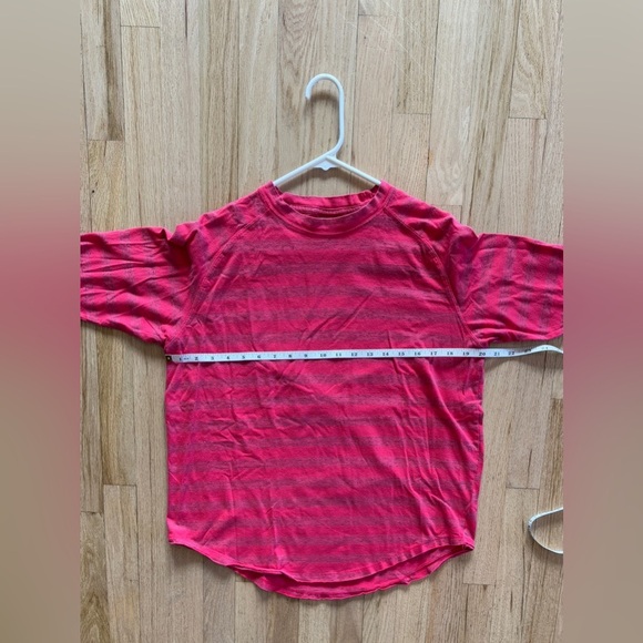 Women’s‎ Zella Long Sleeve Tee Shirt, Pink w/Stripes, Thumbholes, size XS, Comfy - Picture 2 of 5